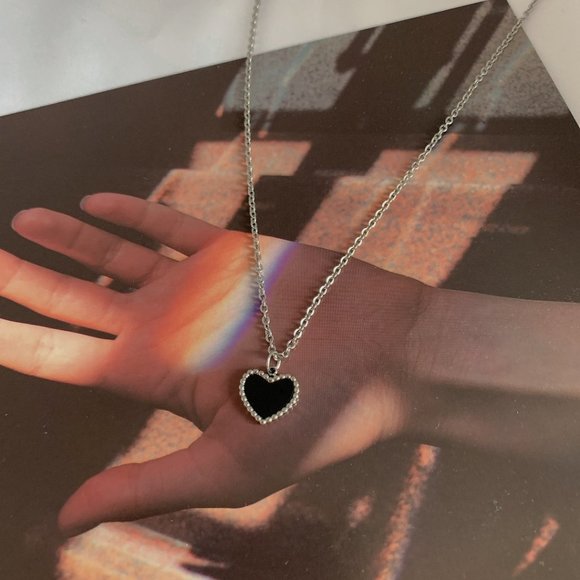 Heart Shaped Onyx Silver Necklace - Picture 2 of 8